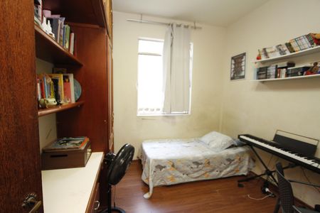 Casa à venda com 370m², 4 quartos e 3 vagasQuarto 