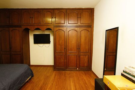 Casa à venda com 370m², 4 quartos e 3 vagasSuíte