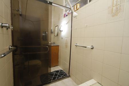 Casa à venda com 370m², 4 quartos e 3 vagasBanheiro Social