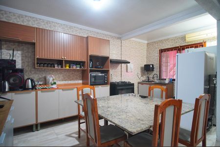 Casa para alugar com 91m², 3 quartos e 2 vagasCozinha