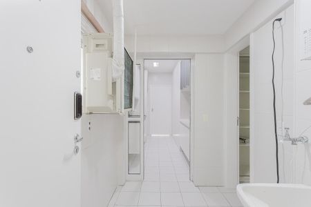 Apartamento à venda com 83m², 2 quartos e 3 vagas Apartamento à venda com 83m², 2 quartos e 3 vagasÁrea de Serviço