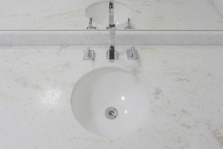 Apartamento à venda com 83m², 2 quartos e 3 vagas Apartamento à venda com 83m², 2 quartos e 3 vagasBanheiro da Suíte 1
