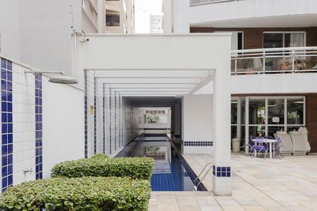 Apartamento à venda com 83m², 2 quartos e 3 vagas Apartamento à venda com 83m², 2 quartos e 3 vagasPiscina