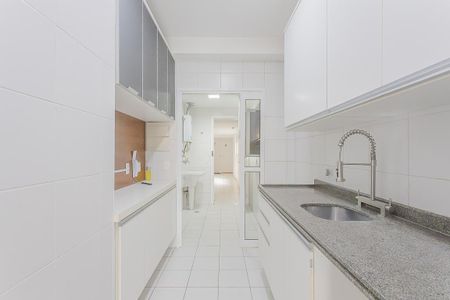 Apartamento à venda com 83m², 2 quartos e 3 vagas Apartamento à venda com 83m², 2 quartos e 3 vagasCozinha
