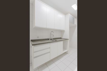 Apartamento à venda com 83m², 2 quartos e 3 vagas Apartamento à venda com 83m², 2 quartos e 3 vagasCozinha