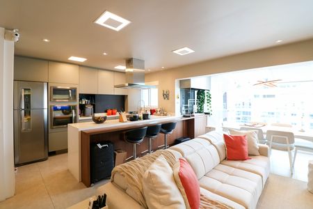 Apartamento à venda com 100m², 1 quarto e 2 vagas Apartamento à venda com 100m², 1 quarto e 2 vagasSala / Cozinha