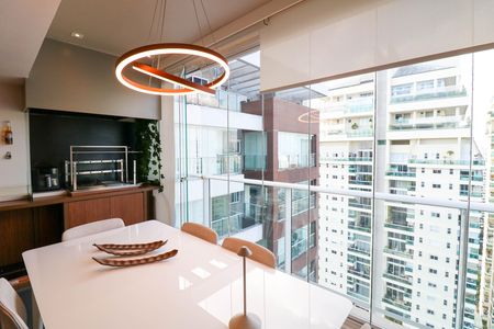 Apartamento à venda com 100m², 1 quarto e 2 vagas Apartamento à venda com 100m², 1 quarto e 2 vagasSala / Cozinha
