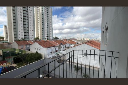 Apartamento à venda com 79m², 2 quartos e 1 vaga Apartamento à venda com 79m², 2 quartos e 1 vagaSacada