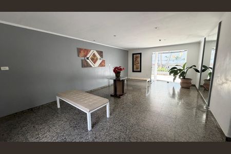 Apartamento à venda com 79m², 2 quartos e 1 vaga Apartamento à venda com 79m², 2 quartos e 1 vagaHall de entrada