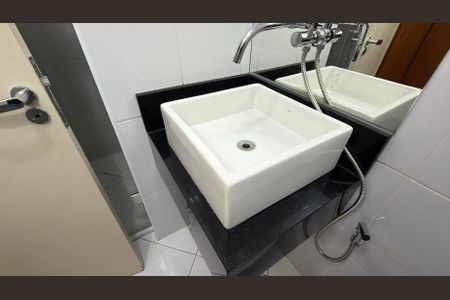 Apartamento à venda com 79m², 2 quartos e 1 vaga Apartamento à venda com 79m², 2 quartos e 1 vagaBanheiro da Suíte