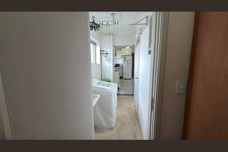 Apartamento à venda com 79m², 2 quartos e 1 vaga Apartamento à venda com 79m², 2 quartos e 1 vagaQuarto de Serviço