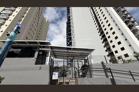 Apartamento à venda com 79m², 2 quartos e 1 vaga Apartamento à venda com 79m², 2 quartos e 1 vagaFachada