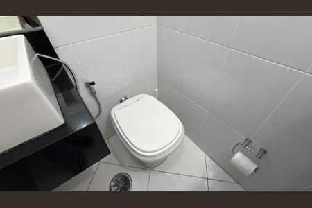 Apartamento à venda com 79m², 2 quartos e 1 vaga Apartamento à venda com 79m², 2 quartos e 1 vagaBanheiro da Suíte