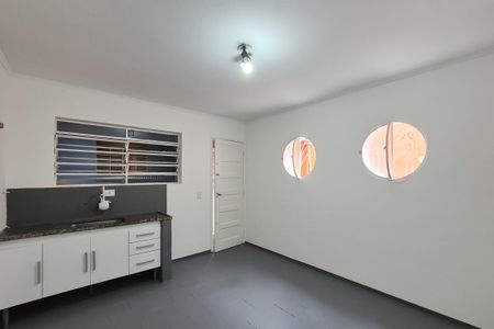 Casa para alugar com 74m², 2 quartos e 2 vagasCozinha
