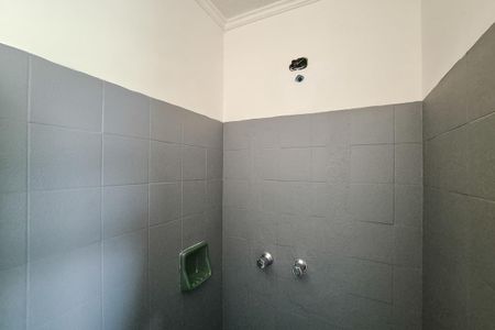 Casa para alugar com 74m², 2 quartos e 2 vagasBanheiro Social