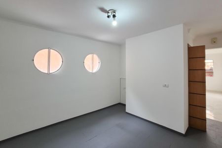 Casa para alugar com 74m², 2 quartos e 2 vagasCozinha