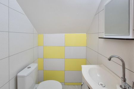 Casa para alugar com 74m², 2 quartos e 2 vagasLavabo