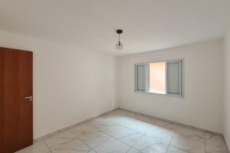 Casa para alugar com 74m², 2 quartos e 2 vagasQuarto 2