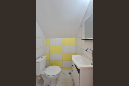 Casa para alugar com 74m², 2 quartos e 2 vagasLavabo