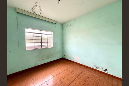 Quarto 1 de casa para alugar com 3 quartos, 468m² em Floramar, Belo Horizonte