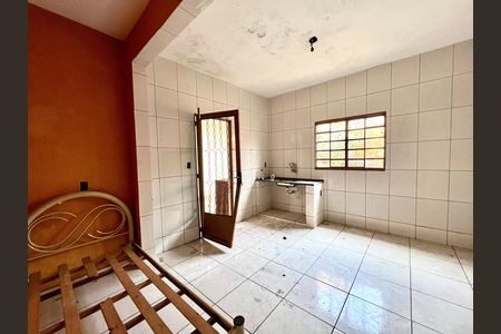 Cozinha de casa para alugar com 3 quartos, 468m² em Floramar, Belo Horizonte