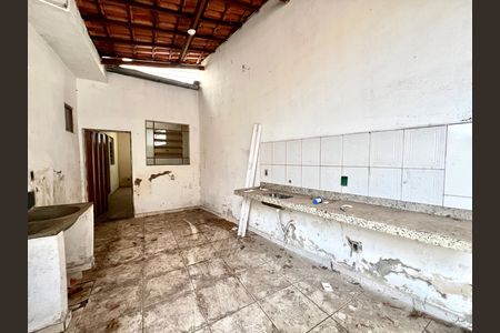 Área de Serviço de casa para alugar com 3 quartos, 468m² em Floramar, Belo Horizonte