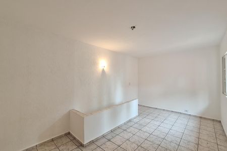 Casa para alugar com 54m², 1 quarto e sem vaga Casa para alugar com 54m², 1 quarto e sem vagaQuarto