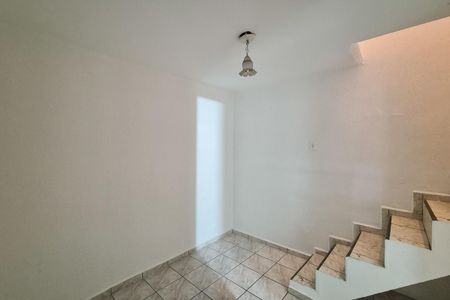 Casa para alugar com 54m², 1 quarto e sem vaga Casa para alugar com 54m², 1 quarto e sem vagasala