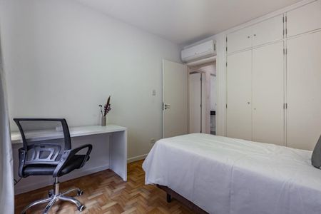 Apartamento à venda com 145m², 3 quartos e 2 vagasQuarto 5