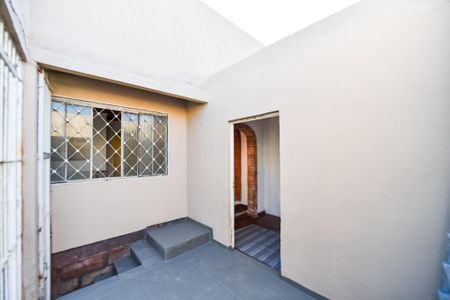 Casa à venda com 100m², 3 quartos e 1 vaga Casa à venda com 100m², 3 quartos e 1 vagaEntrada