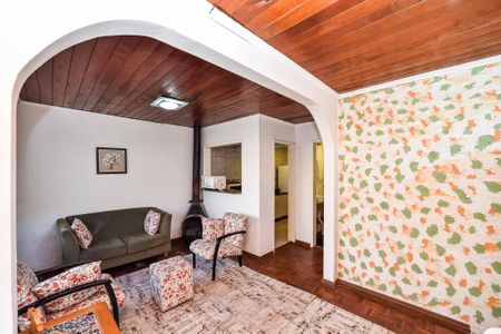 Sala de casa à venda com 3 quartos, 100m² em Costa E Silva, Porto Alegre