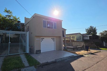 Casa à venda com 100m², 3 quartos e 1 vaga Casa à venda com 100m², 3 quartos e 1 vagaFachada