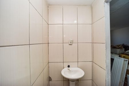 Casa à venda com 100m², 3 quartos e 1 vaga Casa à venda com 100m², 3 quartos e 1 vagaBanheiro de serviço