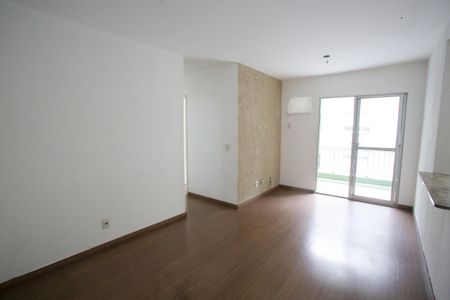 Sala de apartamento à venda com 3 quartos, 66m² em Taquara, Rio de Janeiro
