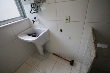 Apartamento à venda com 66m², 3 quartos e 1 vagaÁrea de Serviço