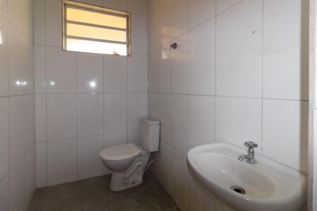 Casa para alugar com 60m², 1 quarto e sem vagaBanheiro
