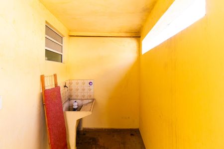 Casa para alugar com 60m², 1 quarto e sem vagaÁrea de Serviço