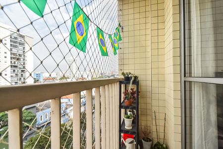Apartamento à venda com 62m², 3 quartos e 1 vaga Apartamento à venda com 62m², 3 quartos e 1 vagaVaranda