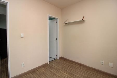 Apartamento à venda com 72m², 3 quartos e 2 vagas Apartamento à venda com 72m², 3 quartos e 2 vagasSuíte