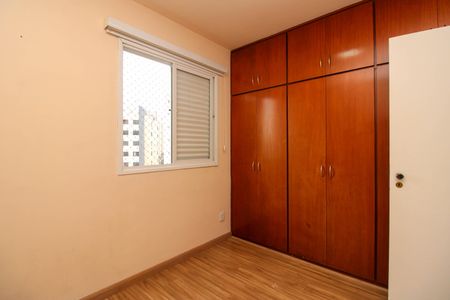 Apartamento à venda com 72m², 3 quartos e 2 vagas Apartamento à venda com 72m², 3 quartos e 2 vagasSuíte