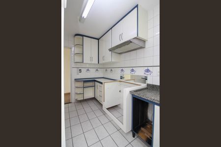 Apartamento à venda com 72m², 3 quartos e 2 vagas Apartamento à venda com 72m², 3 quartos e 2 vagasCozinha