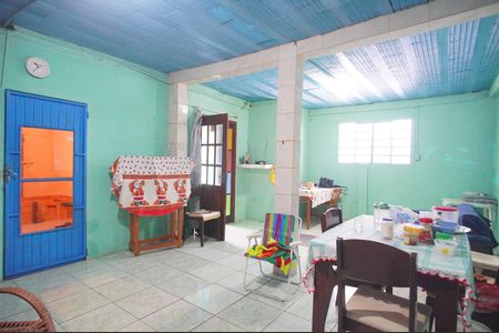 Sala de casa à venda com 2 quartos, 160m² em Santos Dumont, São Leopoldo