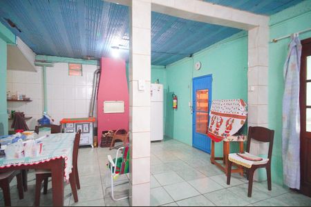 Sala de casa à venda com 2 quartos, 160m² em Santos Dumont, São Leopoldo