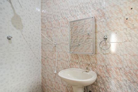 Casa para alugar com 70m², 2 quartos e sem vagaBanheiro