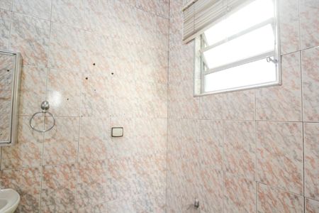Casa para alugar com 70m², 2 quartos e sem vagaBanheiro