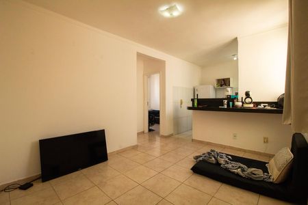 Sala de Estar de apartamento à venda com 2 quartos, 48m² em Camargos, Belo Horizonte
