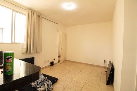 Sala de Estar de apartamento à venda com 2 quartos, 48m² em Camargos, Belo Horizonte