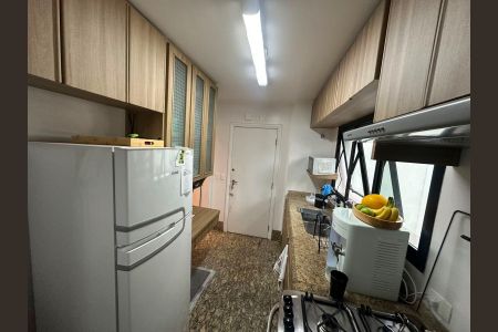 Apartamento à venda com 130m², 3 quartos e 2 vagasCozinha