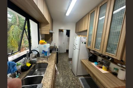 Apartamento à venda com 130m², 3 quartos e 2 vagasCozinha