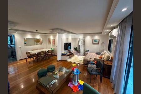 Apartamento à venda com 130m², 3 quartos e 2 vagasSala